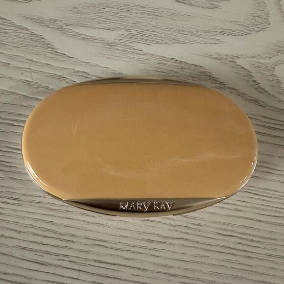 MARY KAY REFILLABLE ORANGE PINK COMPACT WITH MIRROR 3-3/4" NEW IN BOX 5455 - Picture 2 of 5